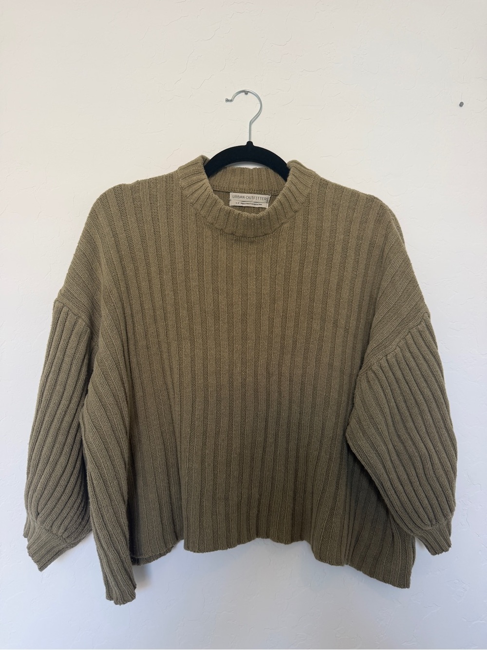 URBAN OUTFITTERS Olive Ribbed Knit Sweater - 3/4 Sleeves
